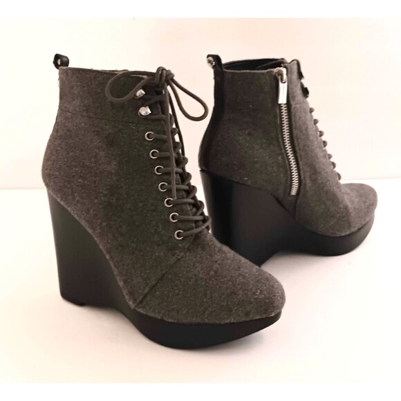 Michael Kors Gray Wool Platform Wedge Bootie Lace Up Blk Stacked Wood Heel Sz 8 - Picture 10 of 13